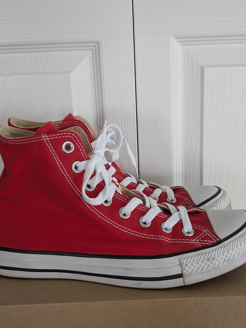 Converse Chuck Taylor/High Tops W9